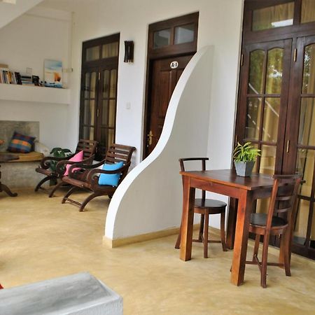 Sleepy Head Guesthouse Unawatuna Exterior foto