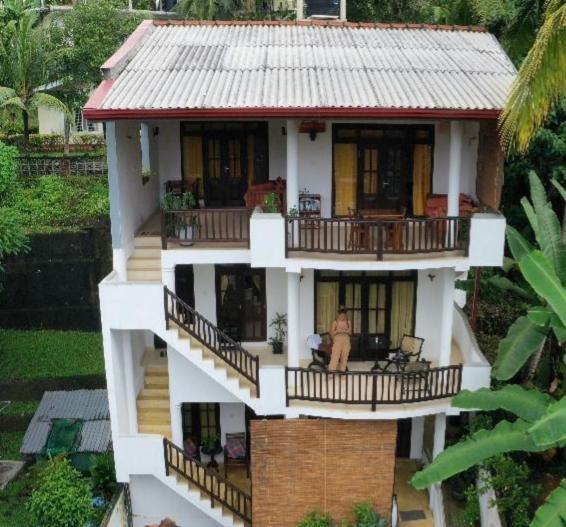 Sleepy Head Guesthouse Unawatuna Exterior foto